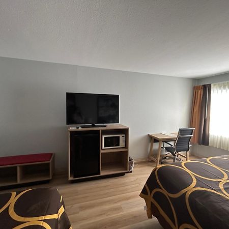 Super 8 by Wyndham Sterling CO Hotel Eksteriør billede