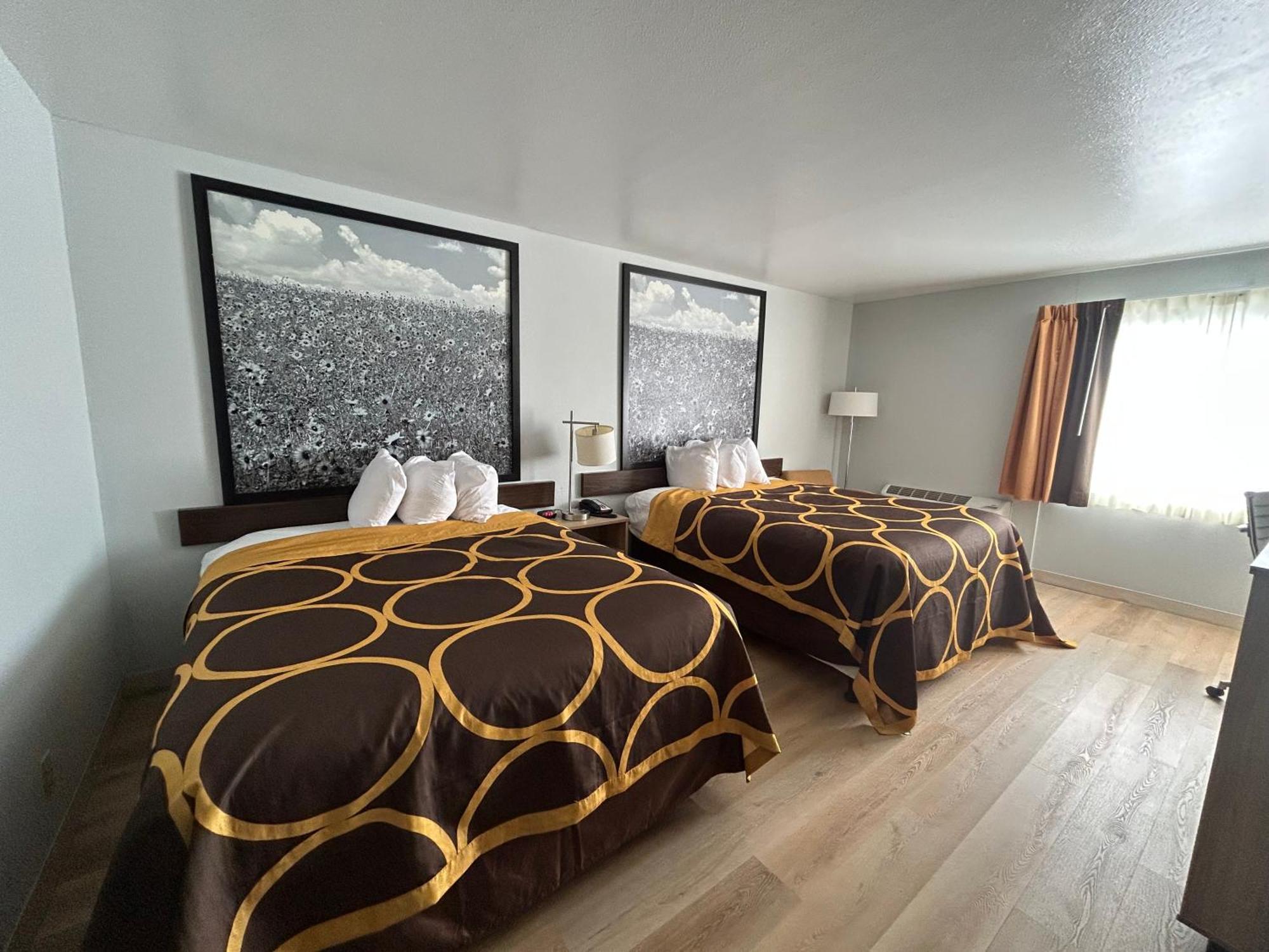Super 8 by Wyndham Sterling CO Hotel Eksteriør billede