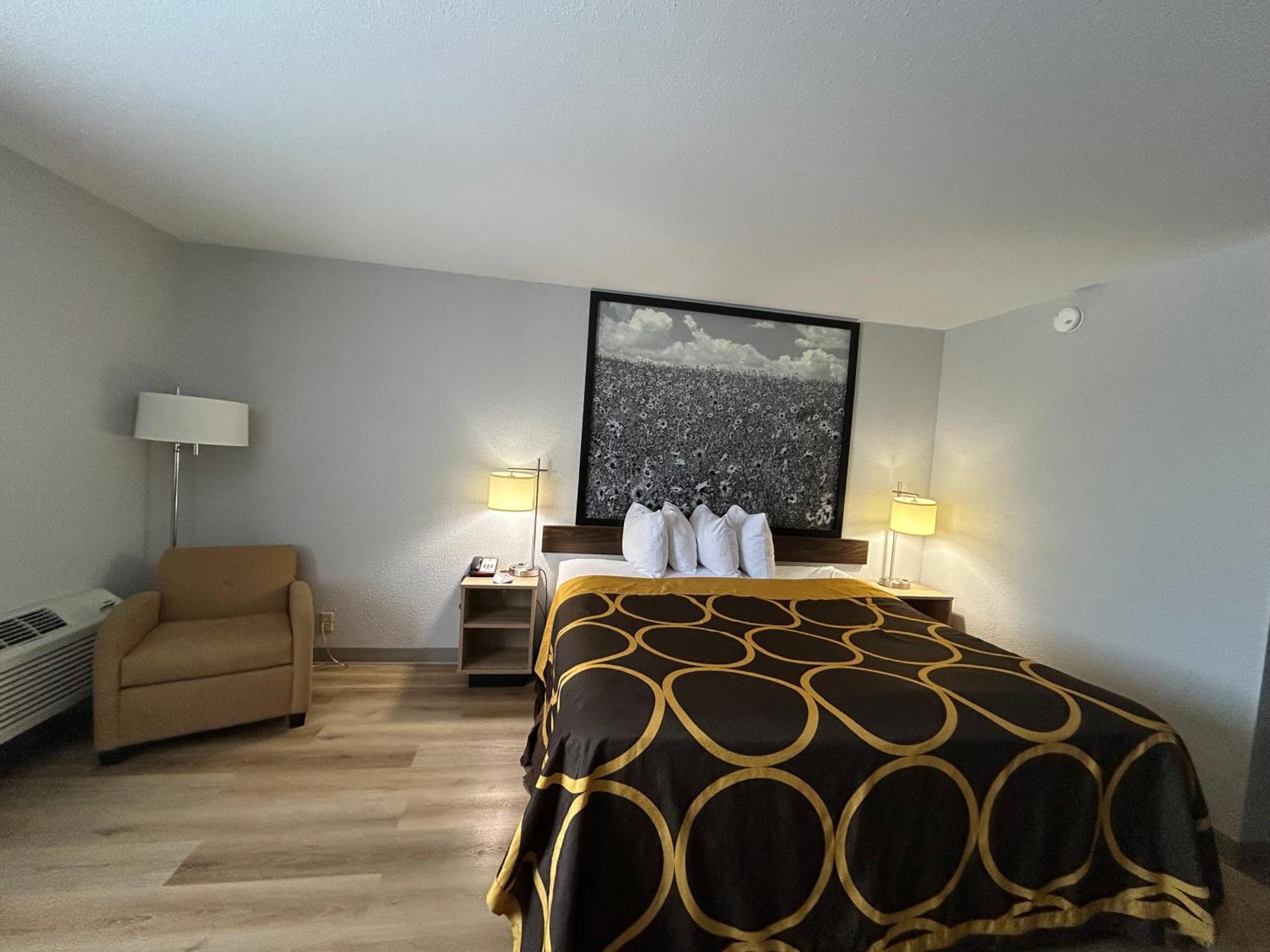 Super 8 by Wyndham Sterling CO Hotel Eksteriør billede